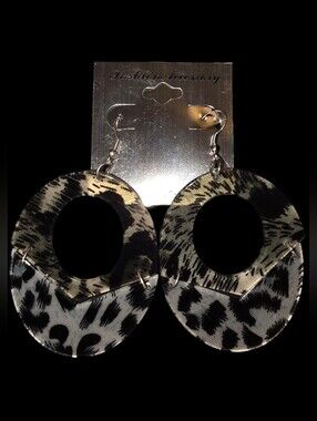 Black & Cream Leopard Print Earrings